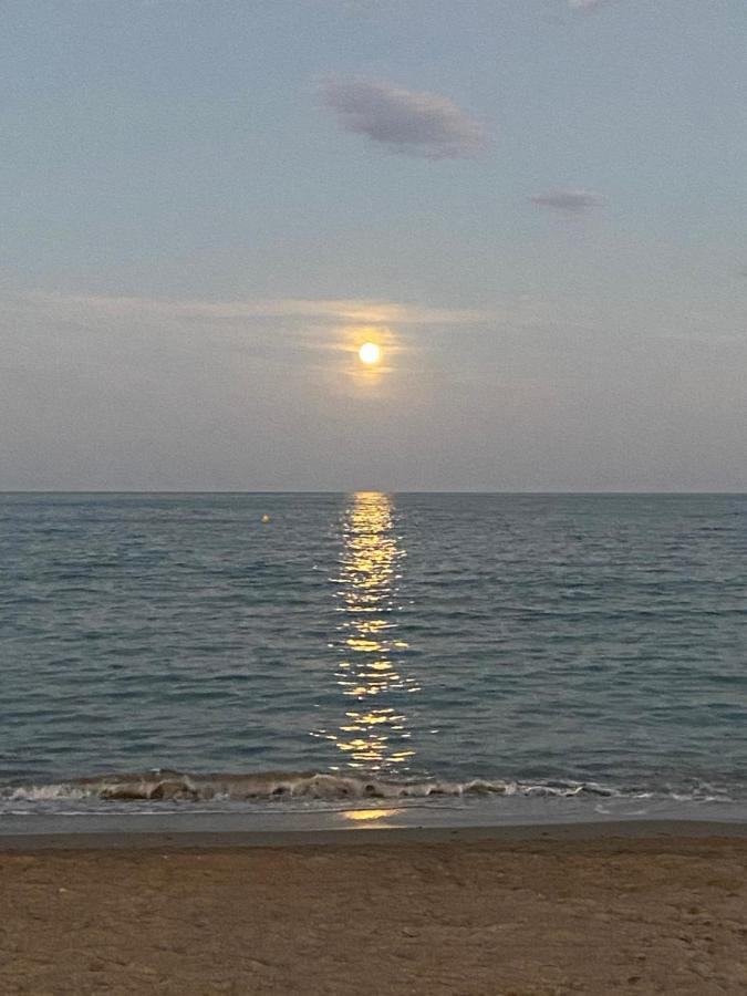 Casa Ibicenca En Benicasim A 3 Minutos De La Playa Leilighet Benicàssim Eksteriør bilde
